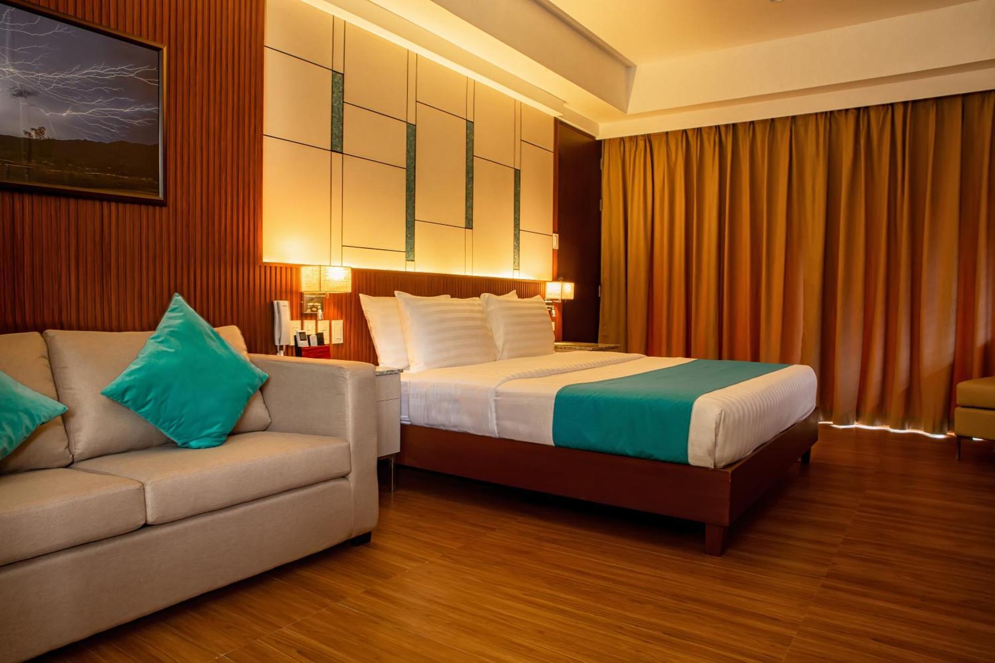 โซลินา บีช แอนด์ เนเจอร์ รีสอร์ต Hotel Carles ภายนอก รูปภาพ