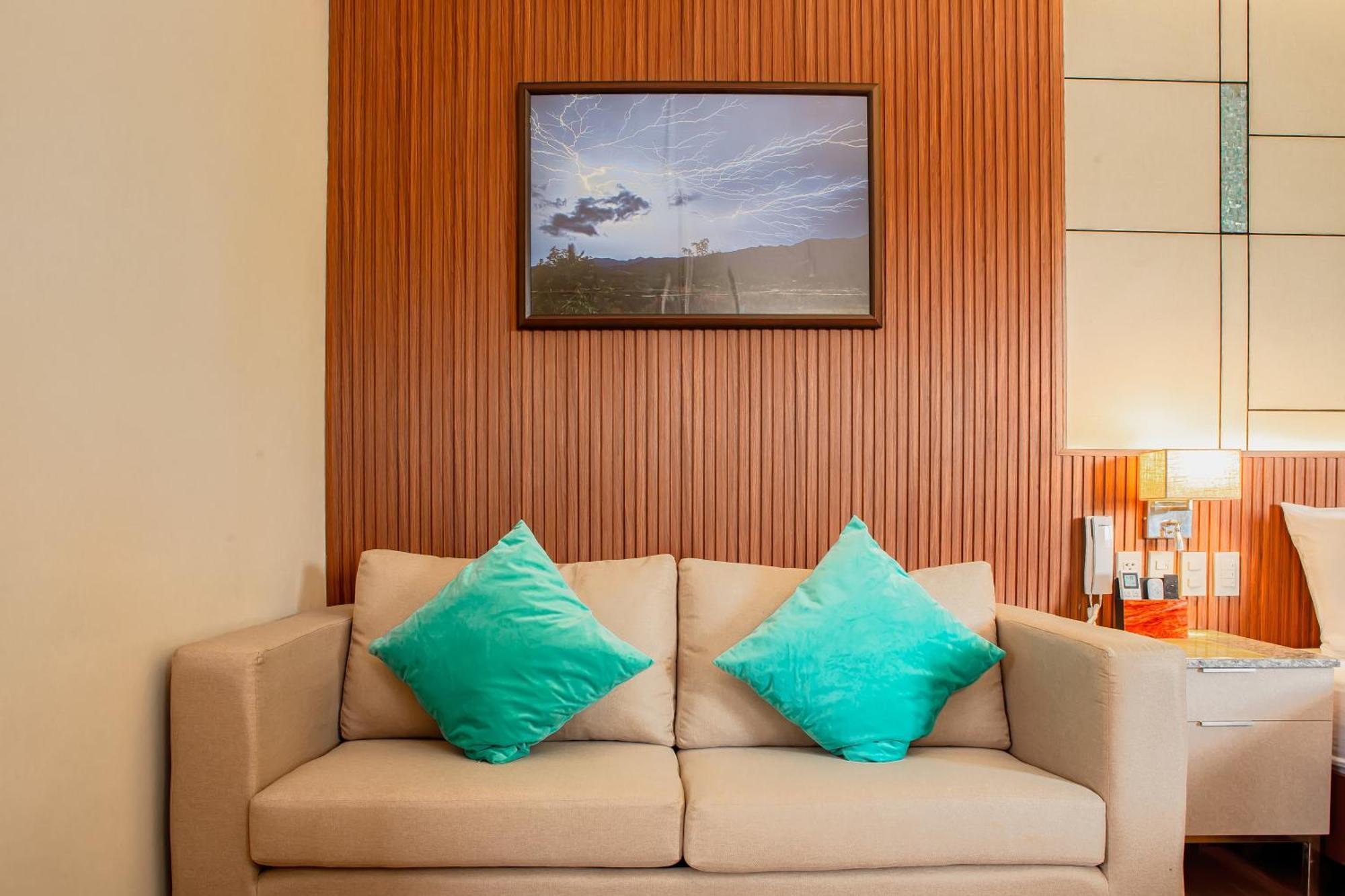 โซลินา บีช แอนด์ เนเจอร์ รีสอร์ต Hotel Carles ภายนอก รูปภาพ
