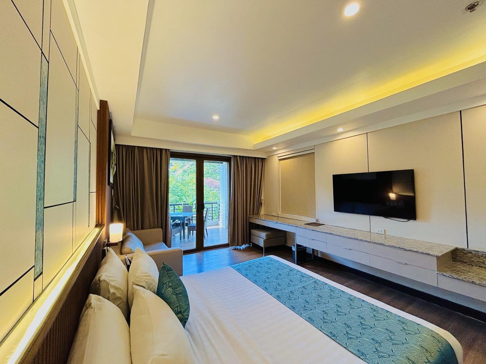 โซลินา บีช แอนด์ เนเจอร์ รีสอร์ต Hotel Carles ภายนอก รูปภาพ