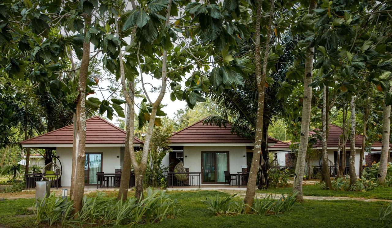 โซลินา บีช แอนด์ เนเจอร์ รีสอร์ต Hotel Carles ภายนอก รูปภาพ